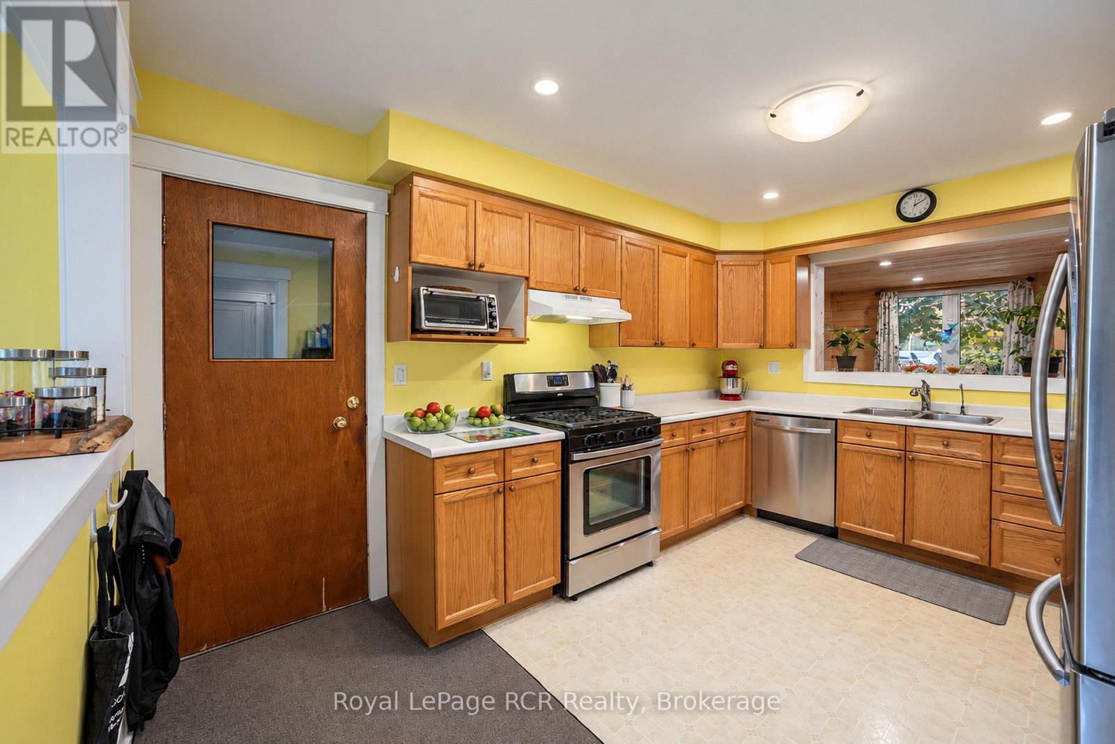 110 QUEEN STREET - 9