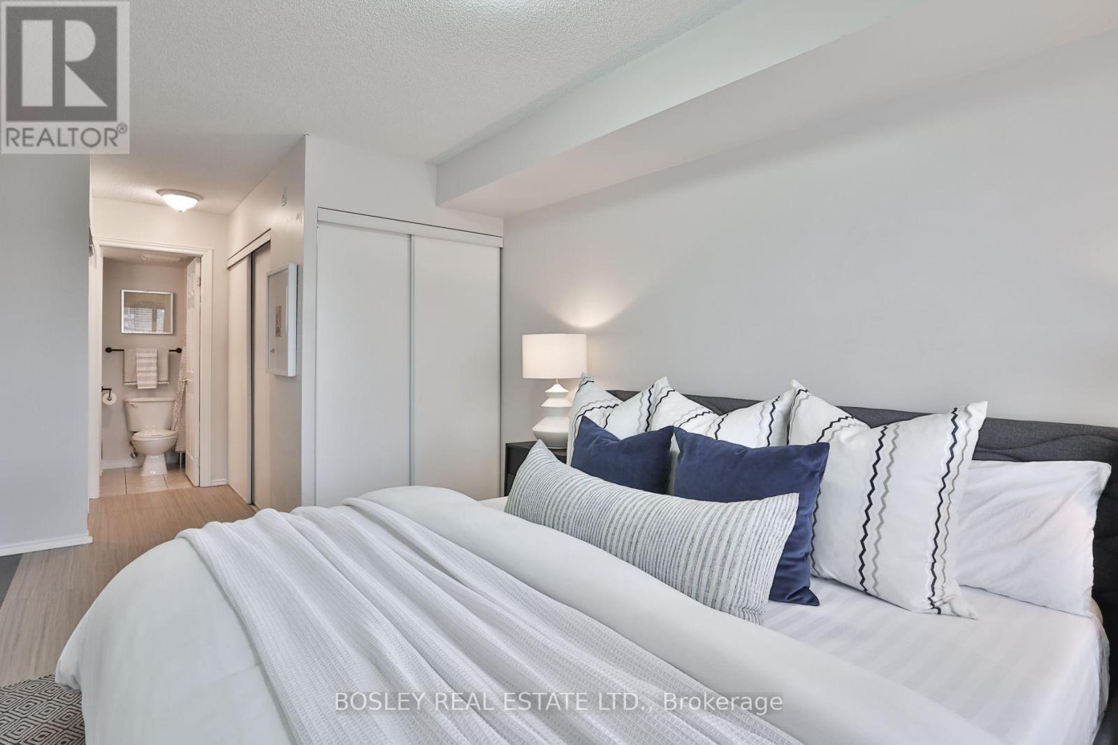 808- 300 Balliol Street, Toronto, ON photo 16