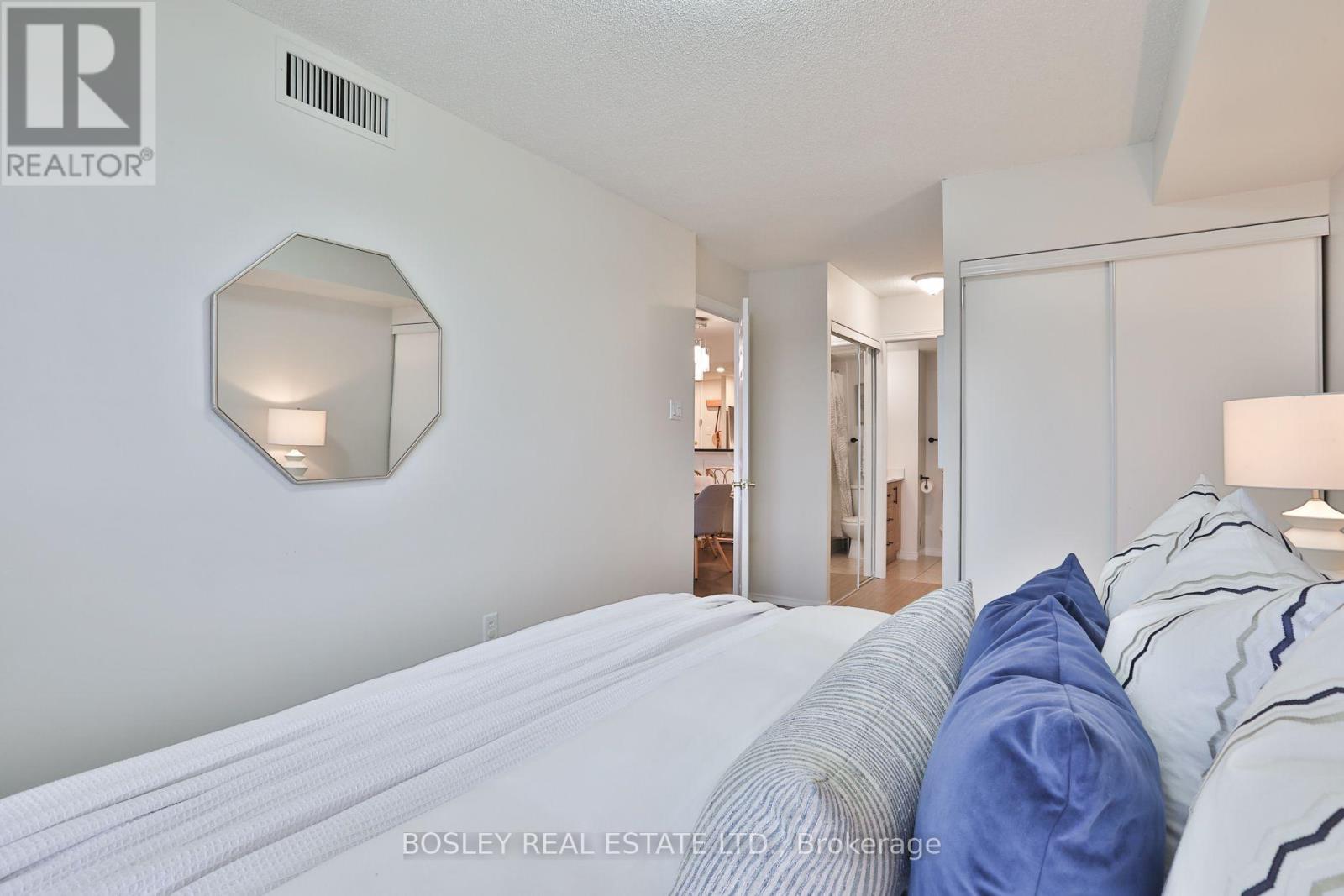 808- 300 Balliol Street, Toronto, ON photo 17