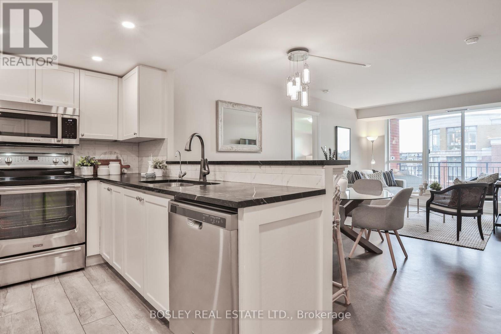808- 300 Balliol Street, Toronto, ON photo 2