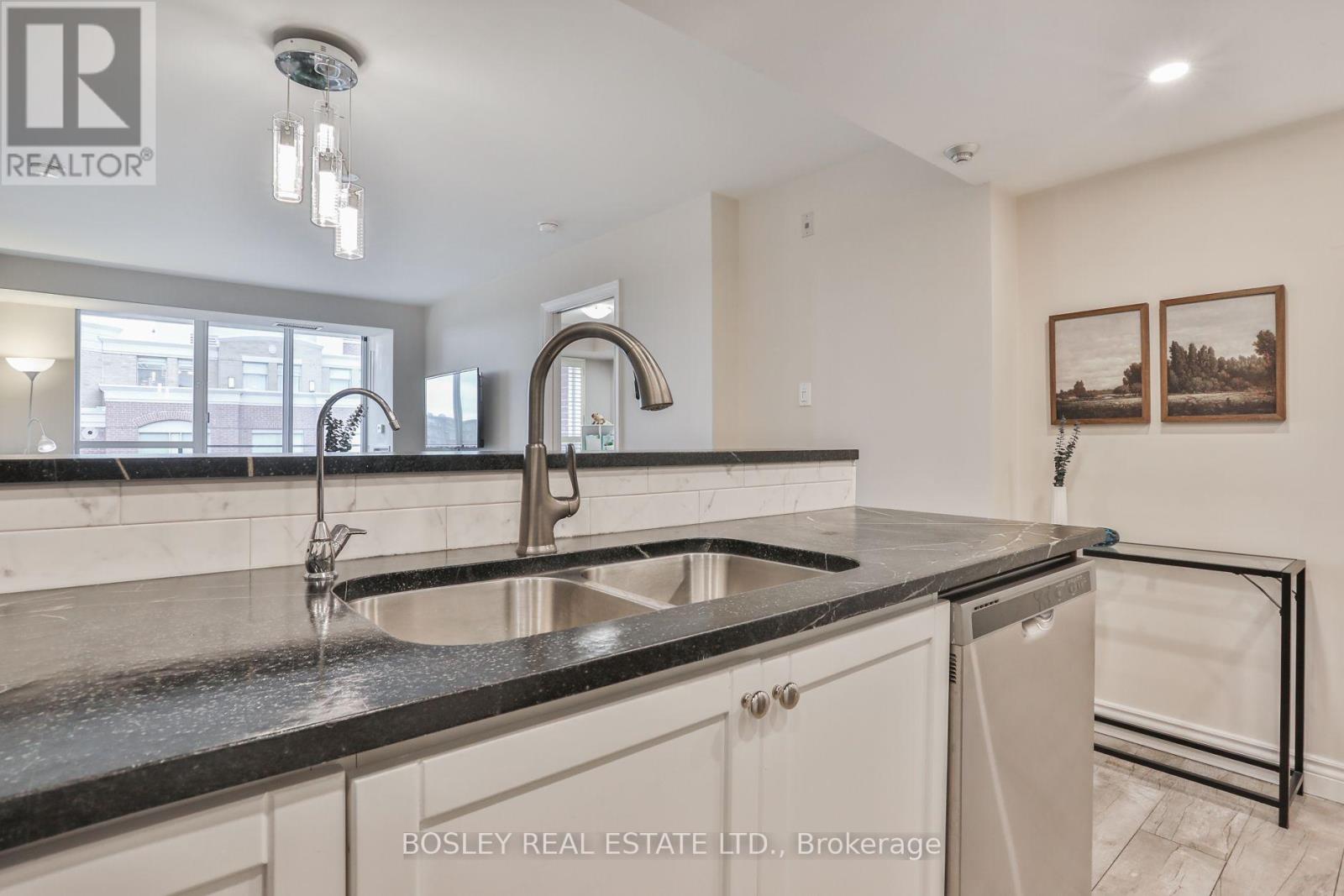 808- 300 Balliol Street, Toronto, ON photo 4
