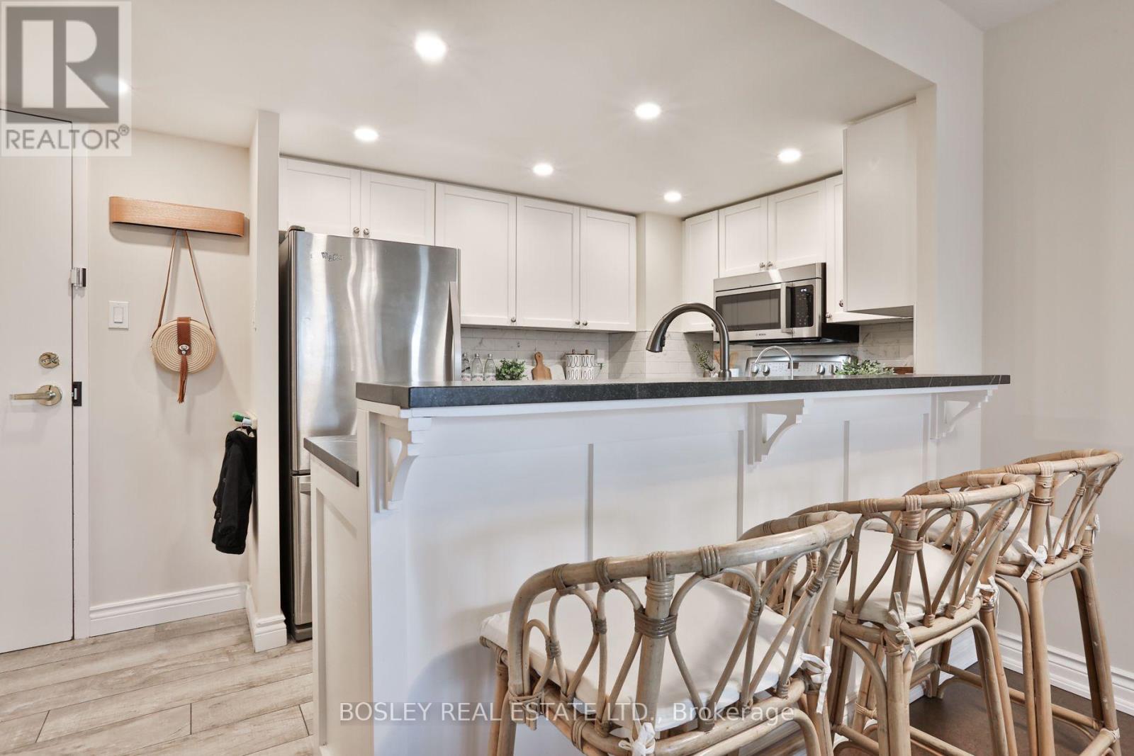 808- 300 Balliol Street, Toronto, ON photo 5