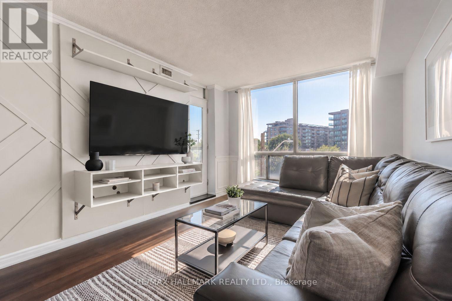 Photo of 308 - 906 SHEPPARD AVENUE W