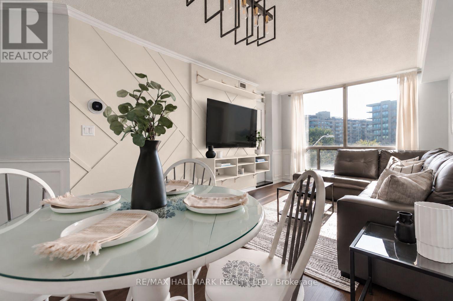 Photo of 308 - 906 SHEPPARD AVENUE W
