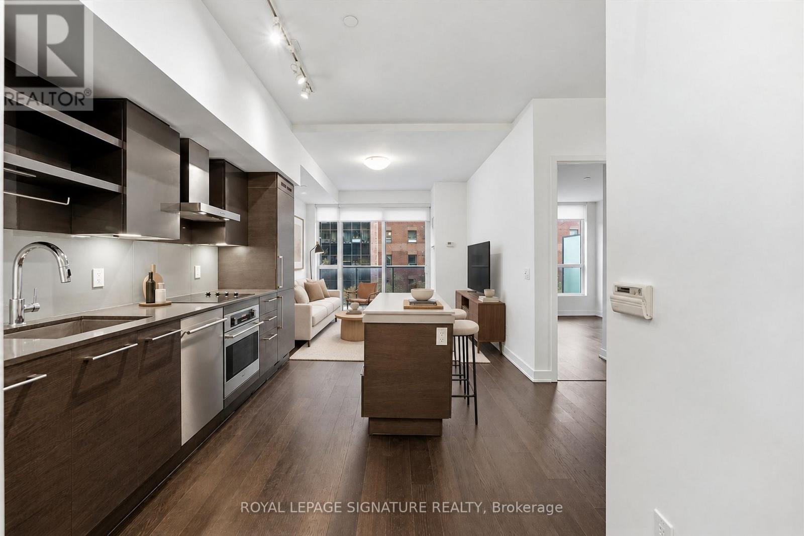 Photo of 1030 King Street