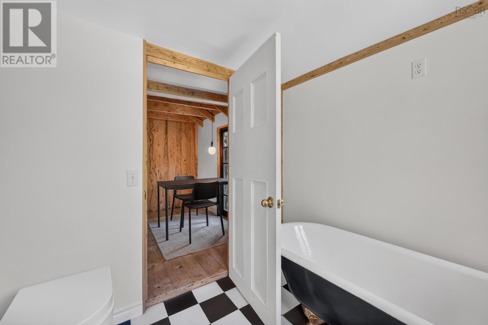 4031 Loch Lomond Road, photo 49