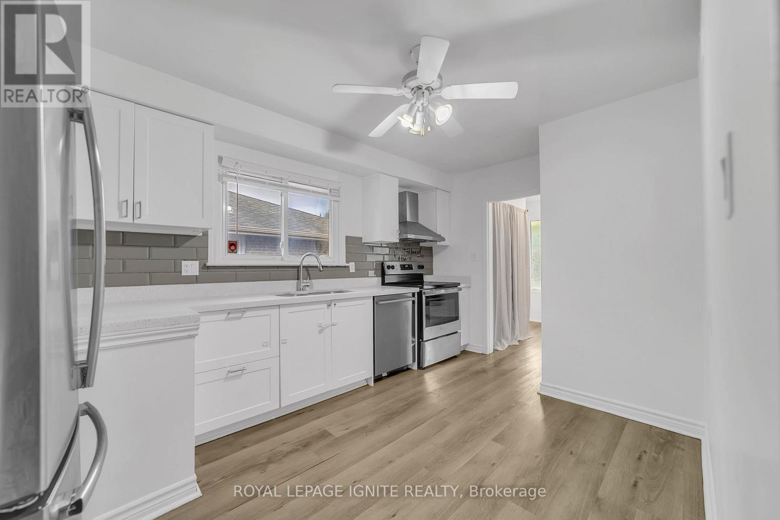 Main- 117 Cabot Street, Oshawa, ON photo 8