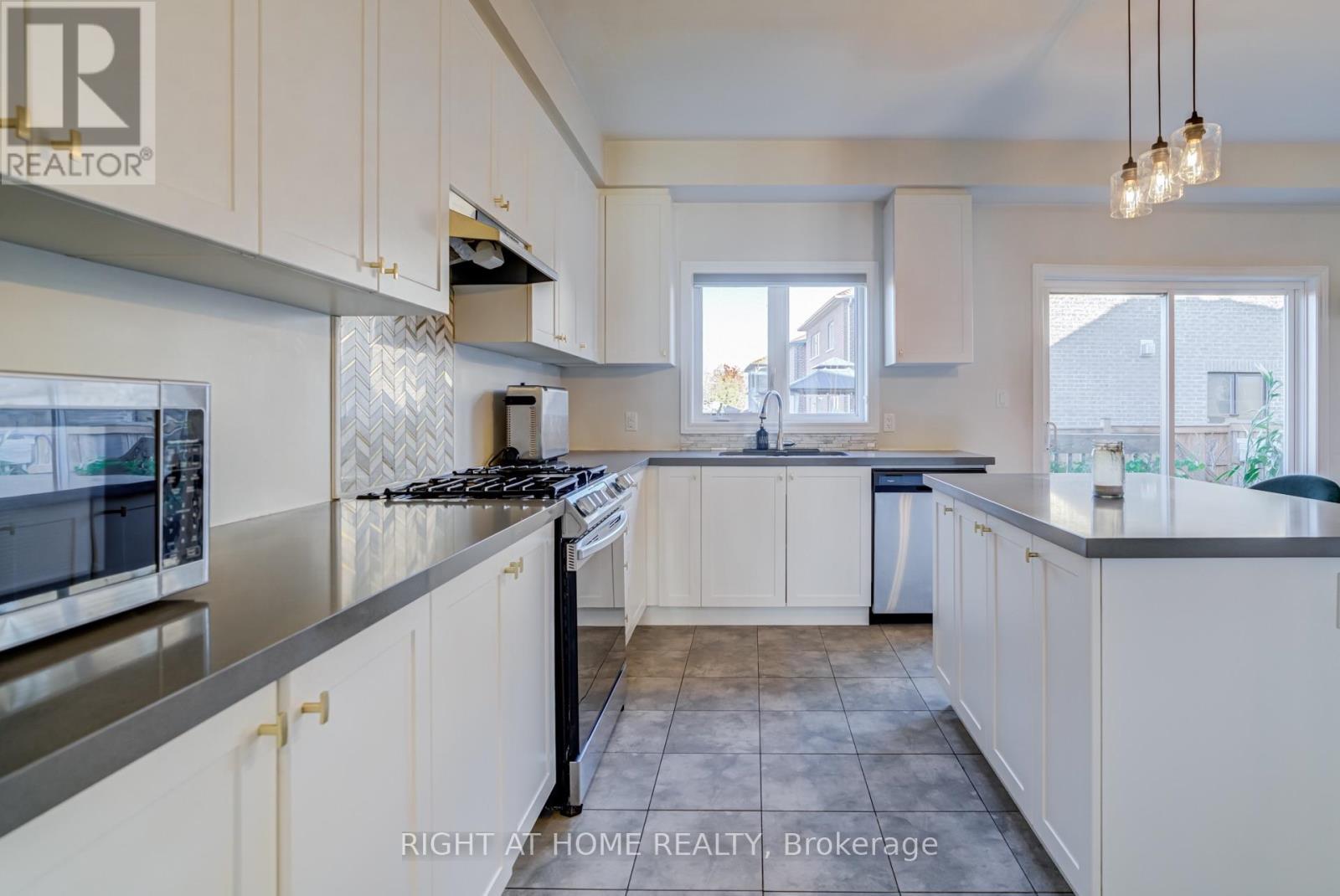 171 Crombie Street, Clarington, ON photo 19
