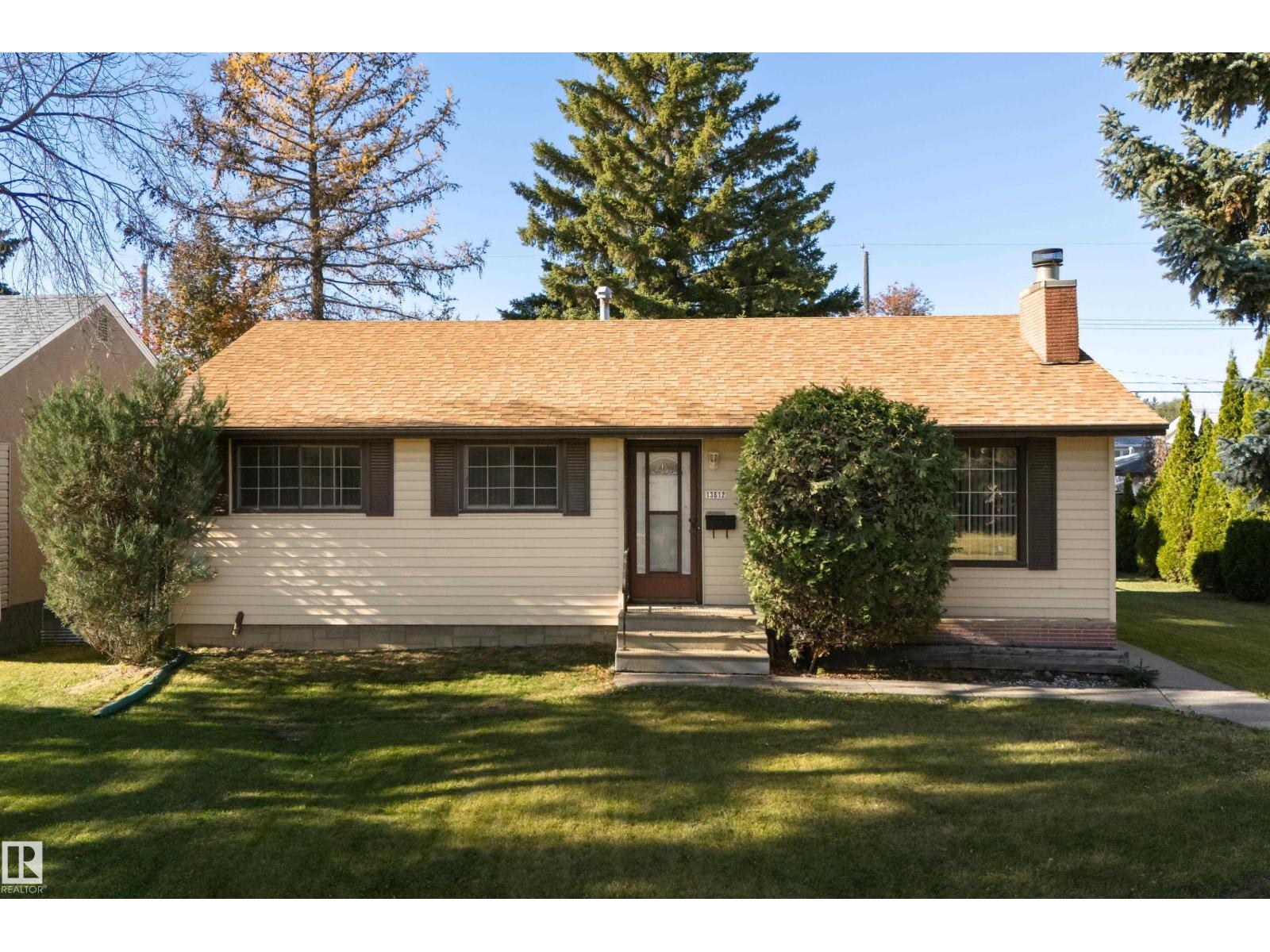 Photo of 13612 137 ST NW, Edmonton