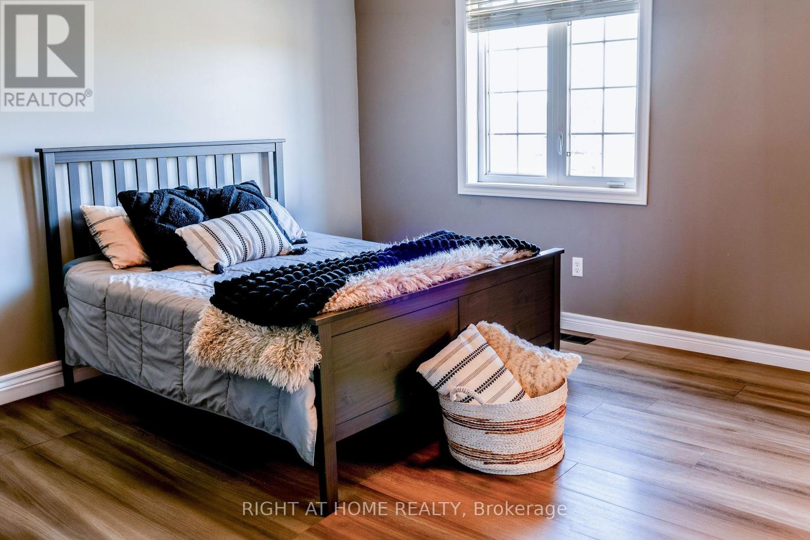 157 Greenwood Drive, Essa photo 14