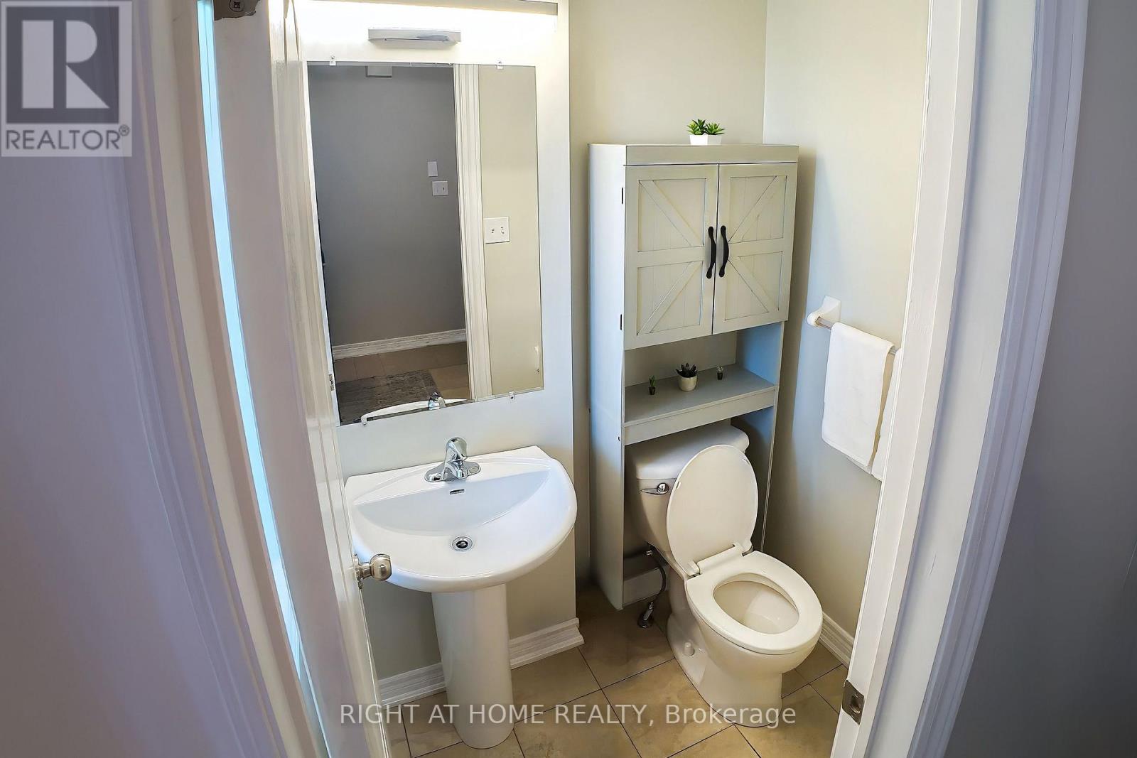 157 Greenwood Drive, Essa photo 3