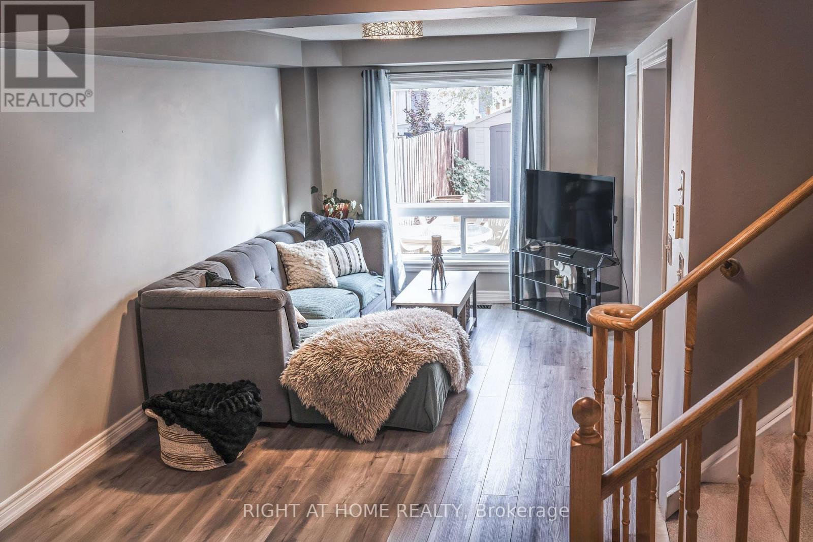 157 Greenwood Drive, Essa photo 4
