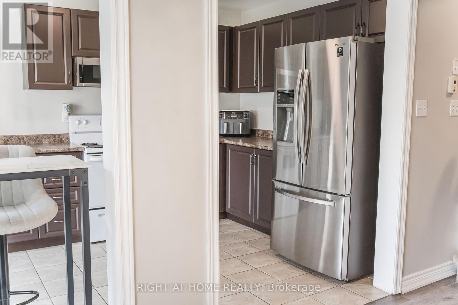 157 Greenwood Drive, Essa photo 9