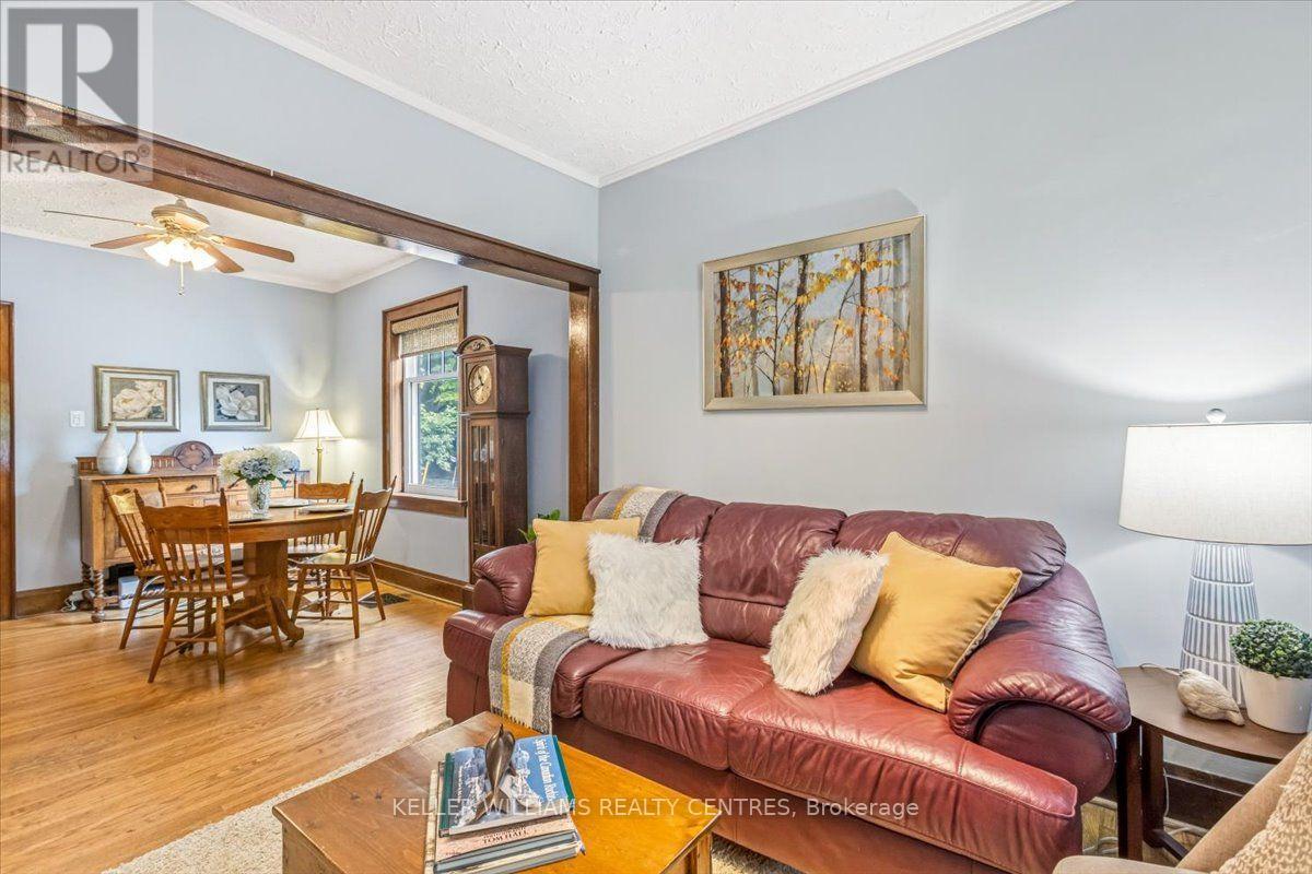 431 Eagle Street, Newmarket, ON photo 6