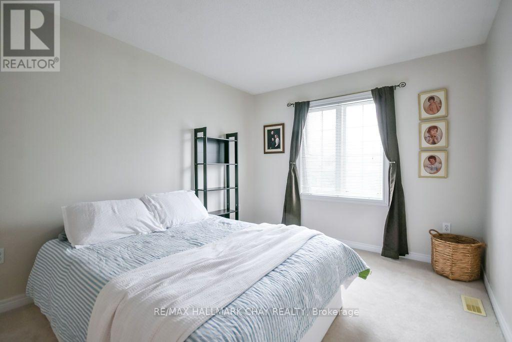289 Esther Drive, Barrie photo 17