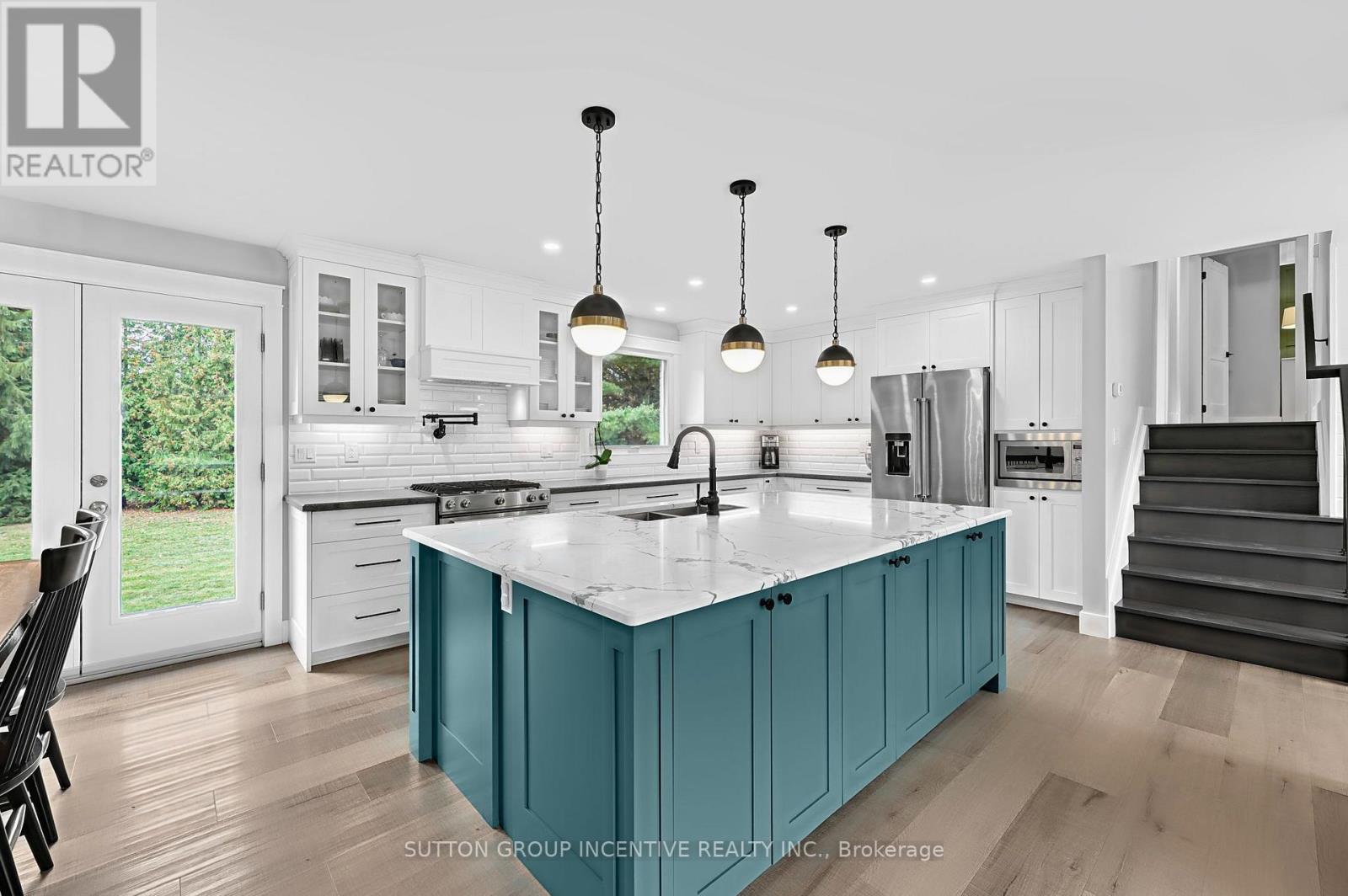 8 Patricia Court, Springwater photo 5