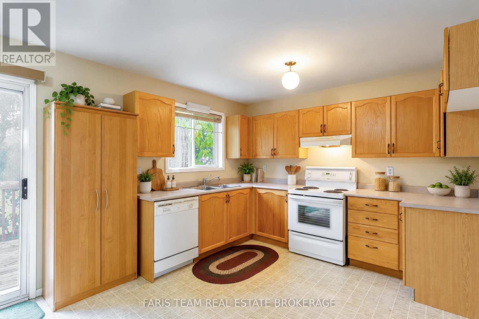 26 Sundew Drive, Barrie photo 4