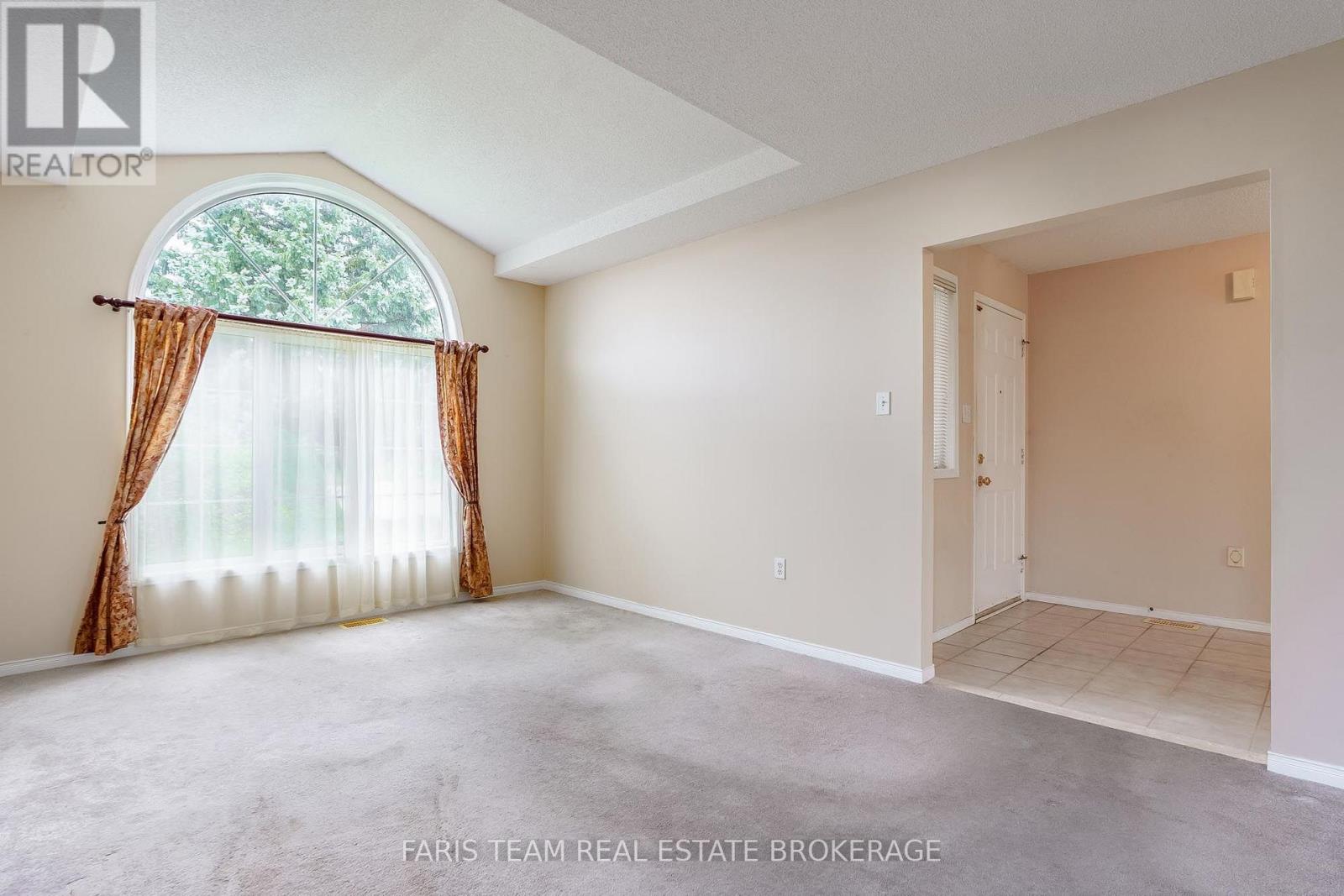 26 Sundew Drive, Barrie photo 9