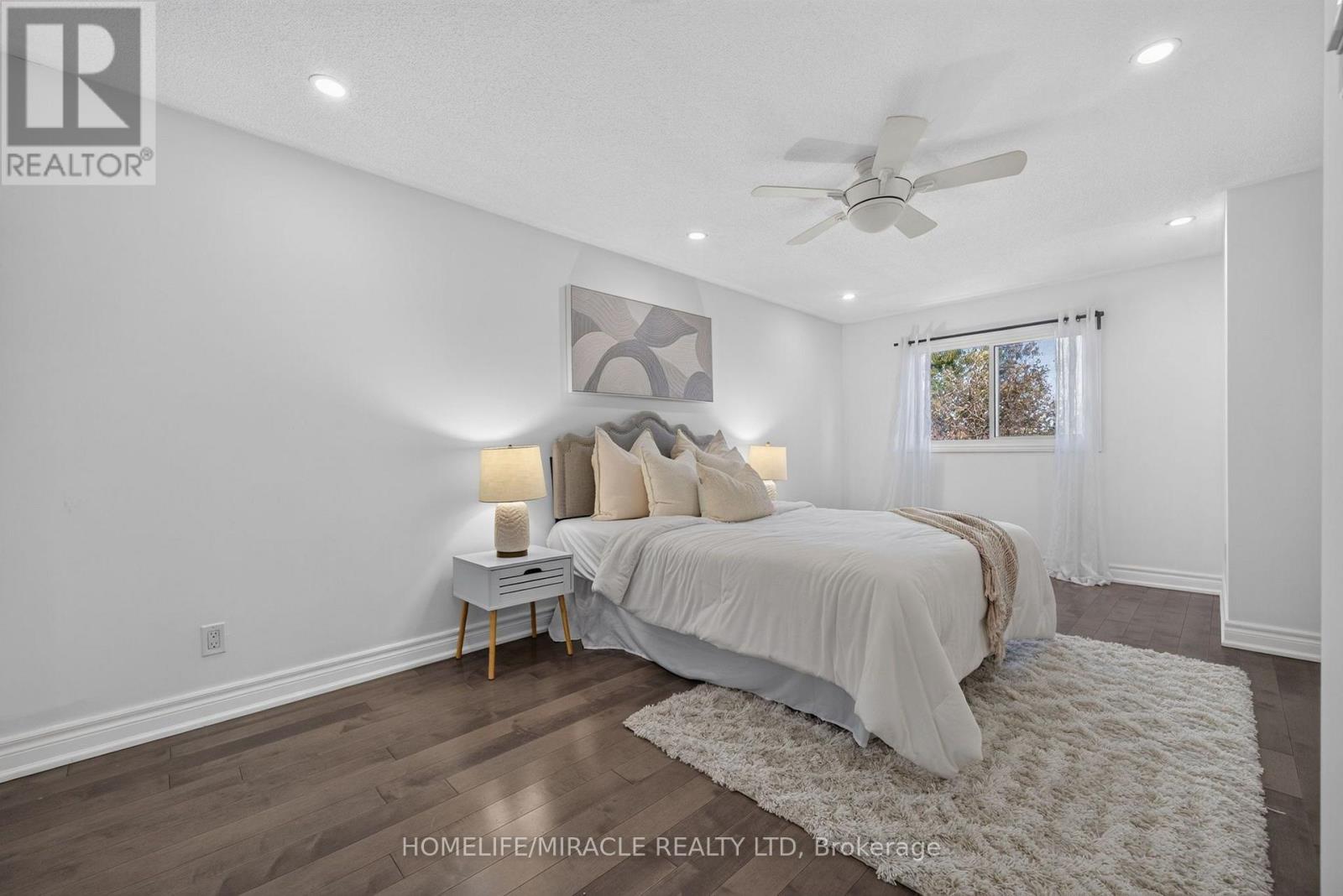 3 Trawley Crescent, Ajax, ON photo 4