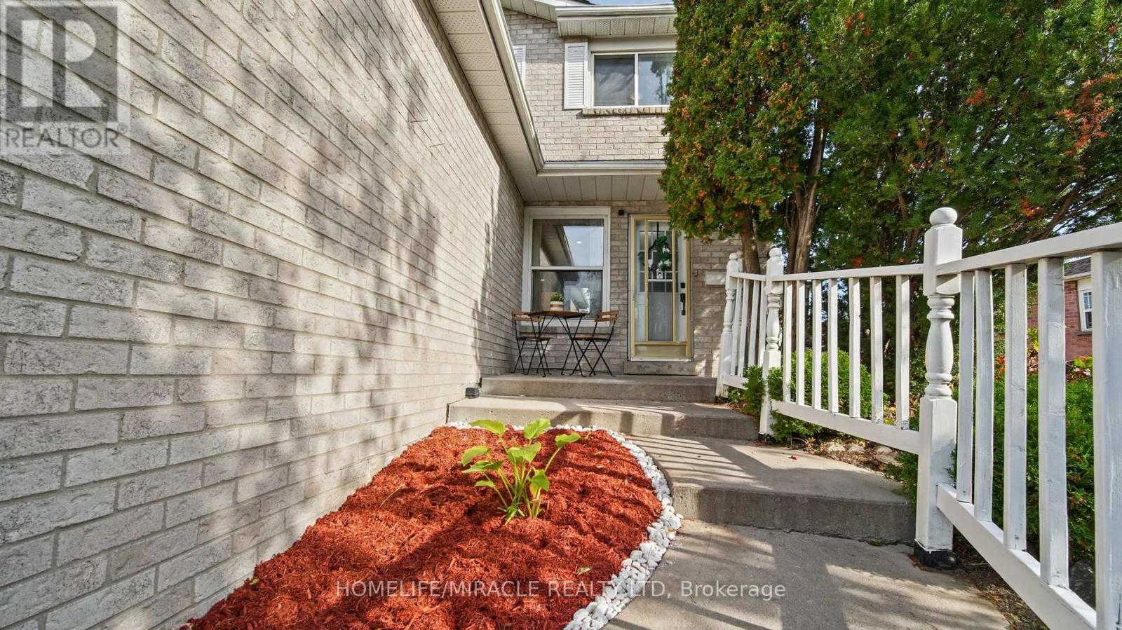 3 Trawley Crescent, Ajax, ON photo 6
