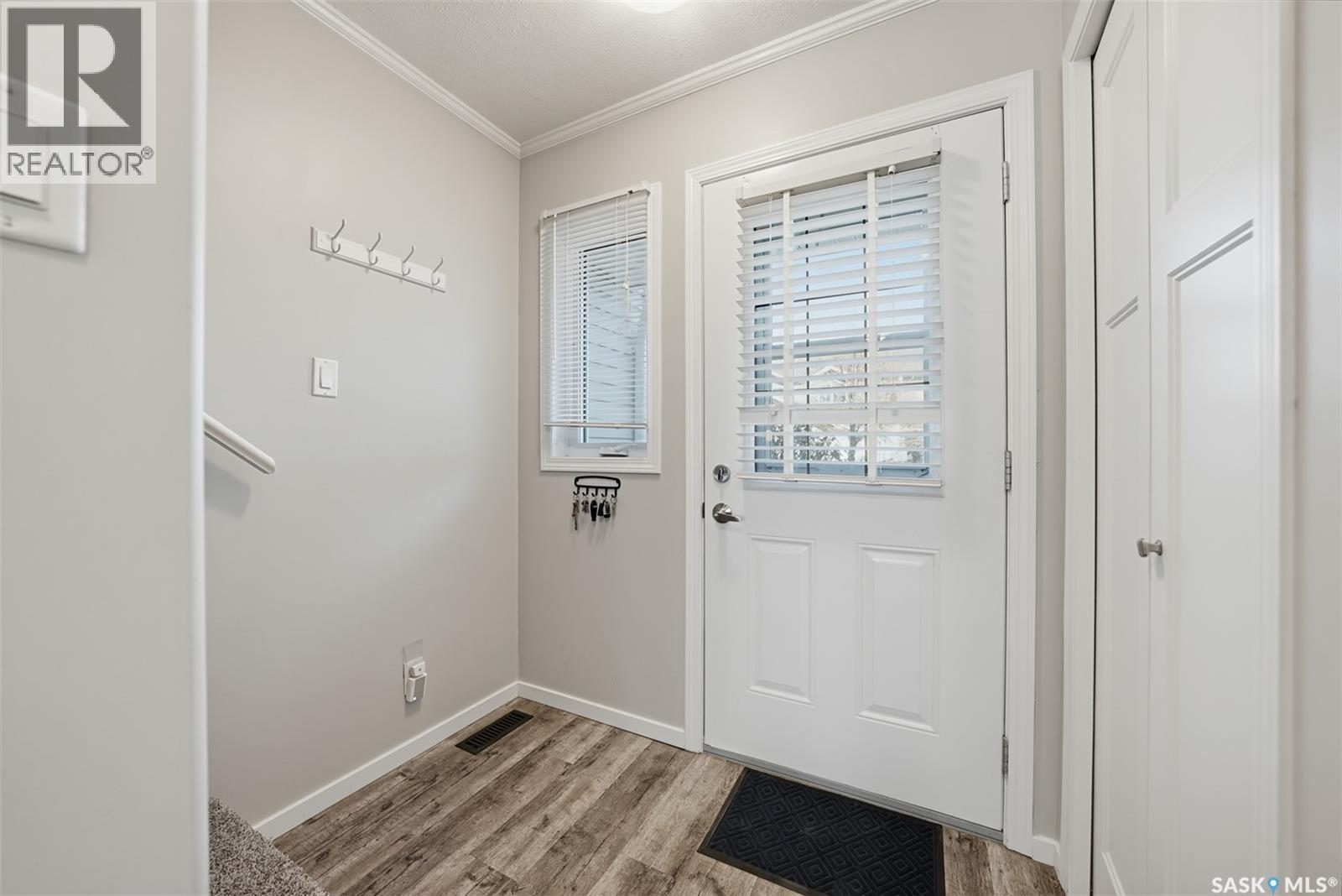 904 715 Hart ROAD, Saskatoon — photo 2