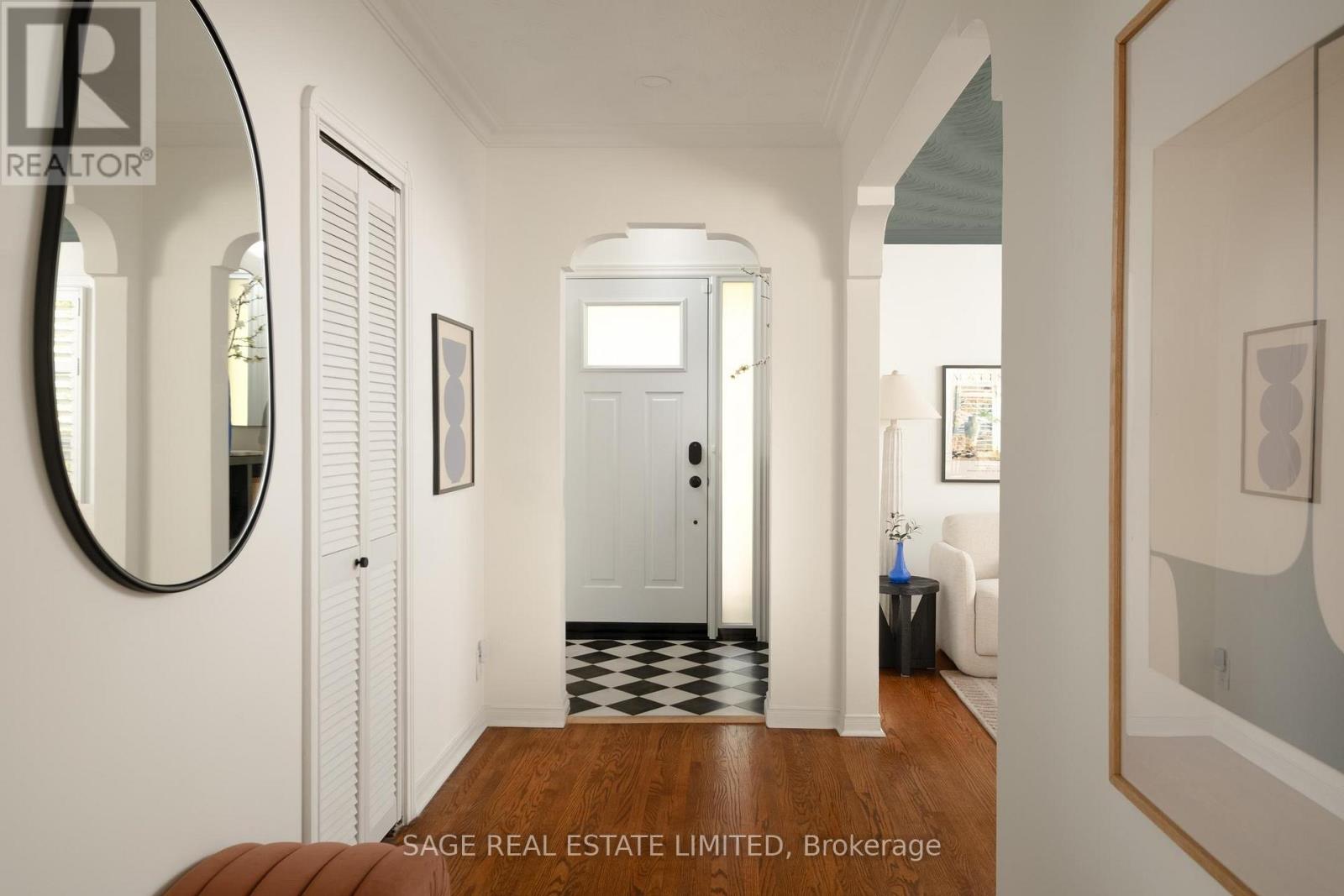 Photo of 147 THOMPSON AVENUE