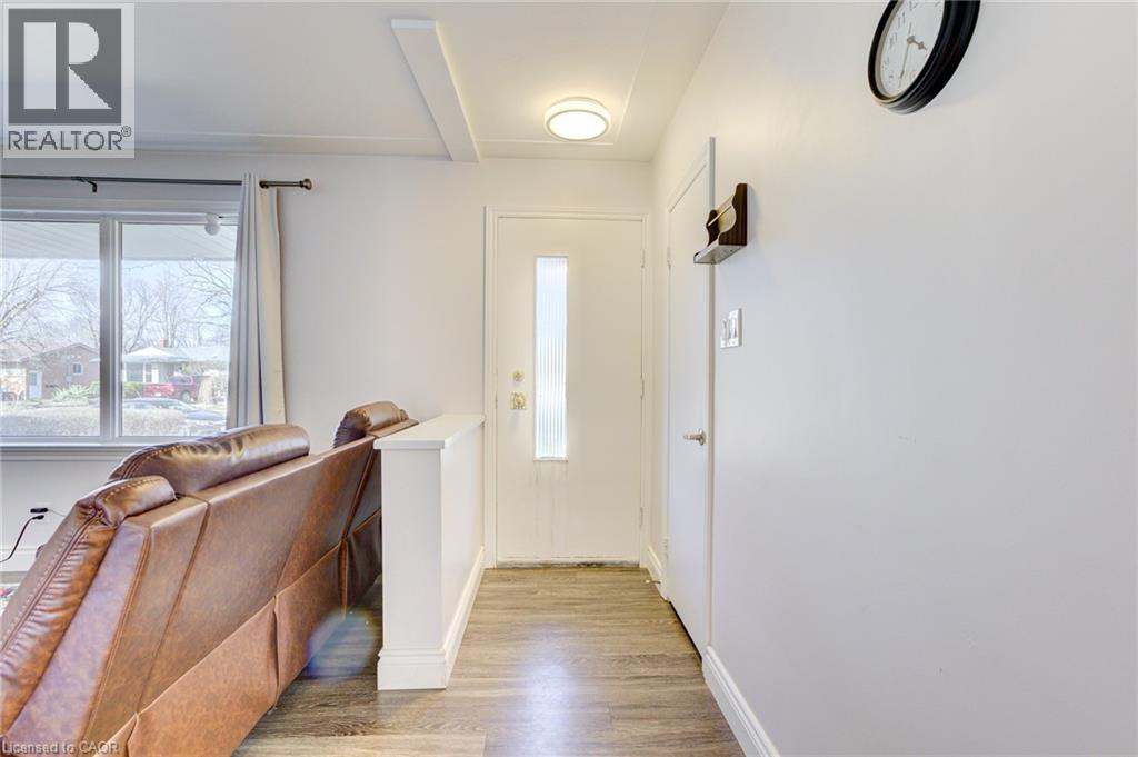 69 MAYWOOD Road Unit# Upper — photo 3