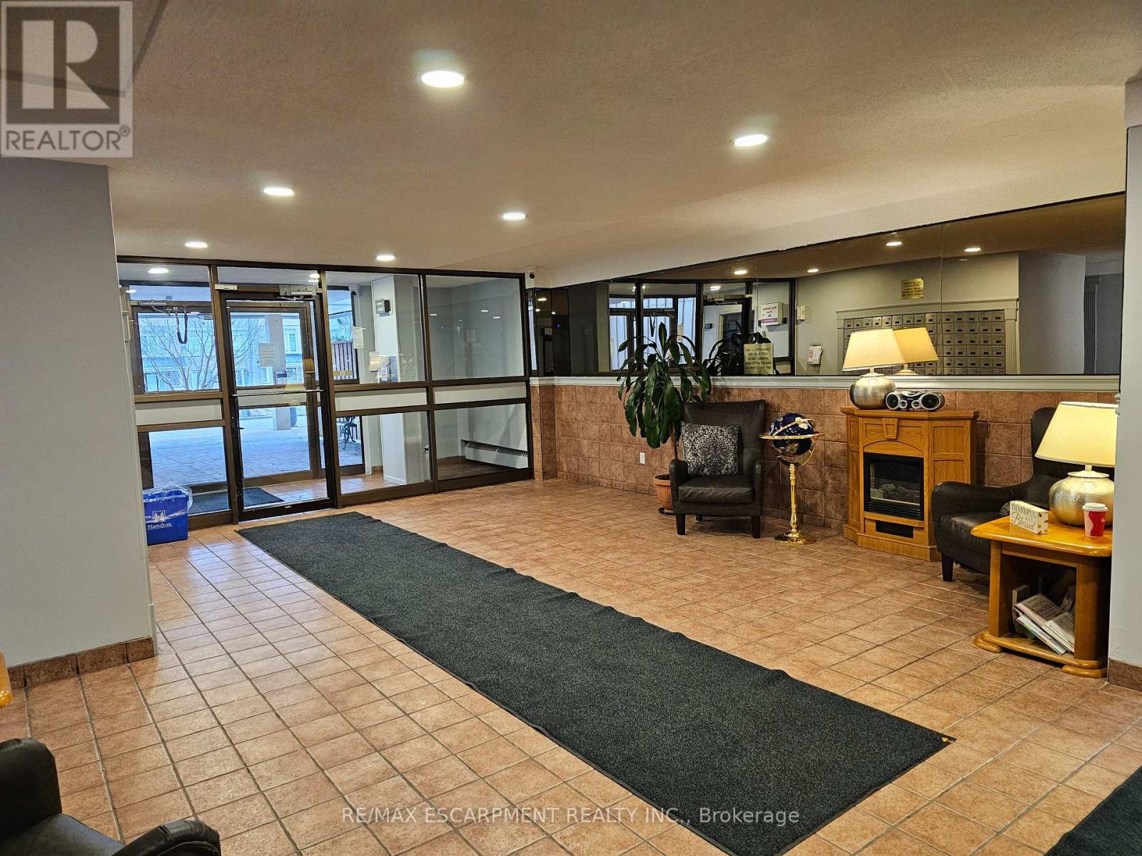 1002- 15 Albright Road, Hamilton, ON photo 2