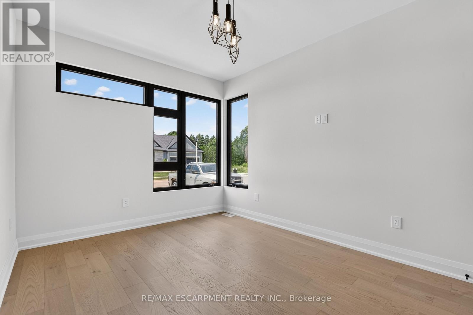 11 Oakley Drive, Niagara-on-the-Lake, ON photo 8