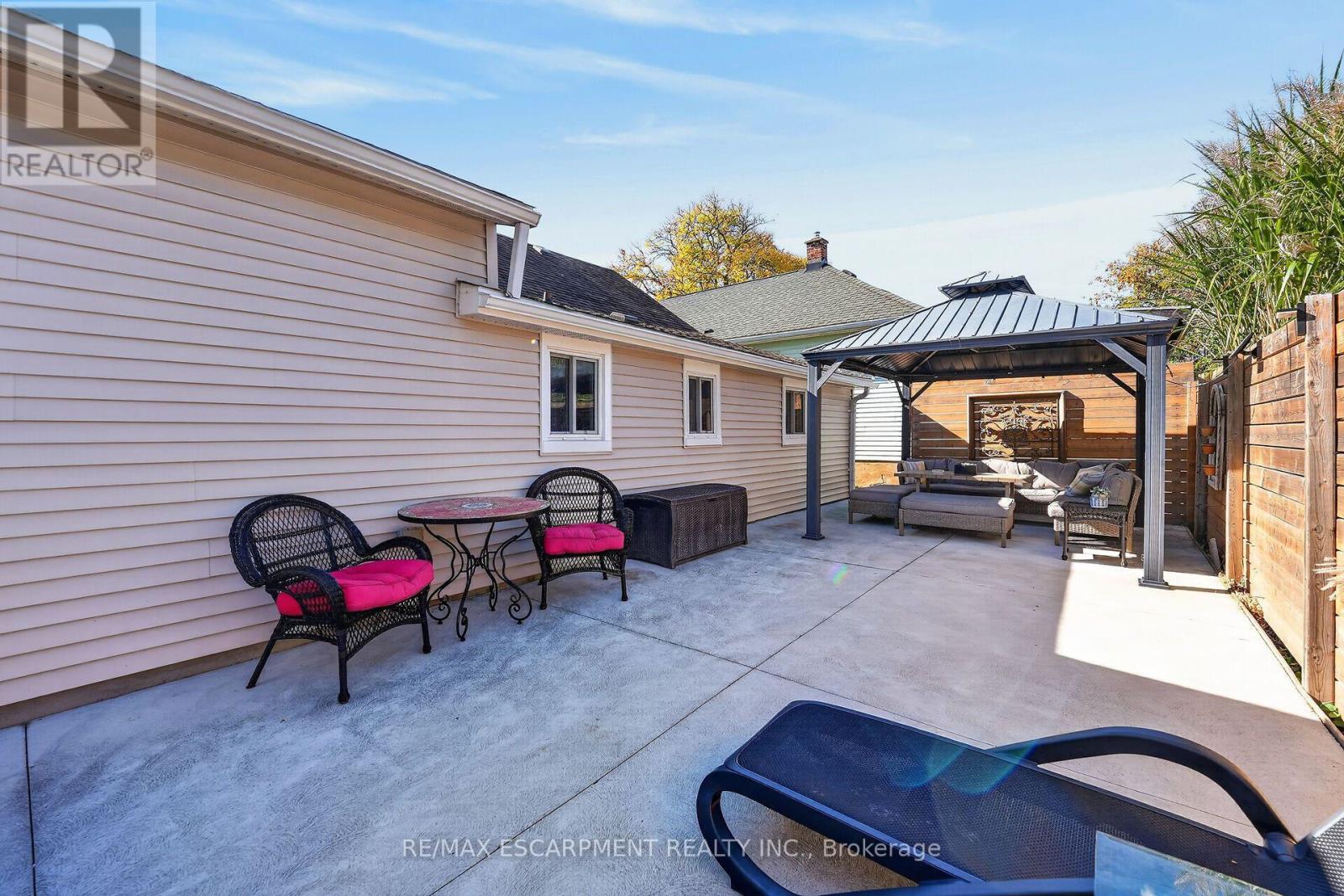 51 Russell Avenue, St. Catharines, ON photo 30