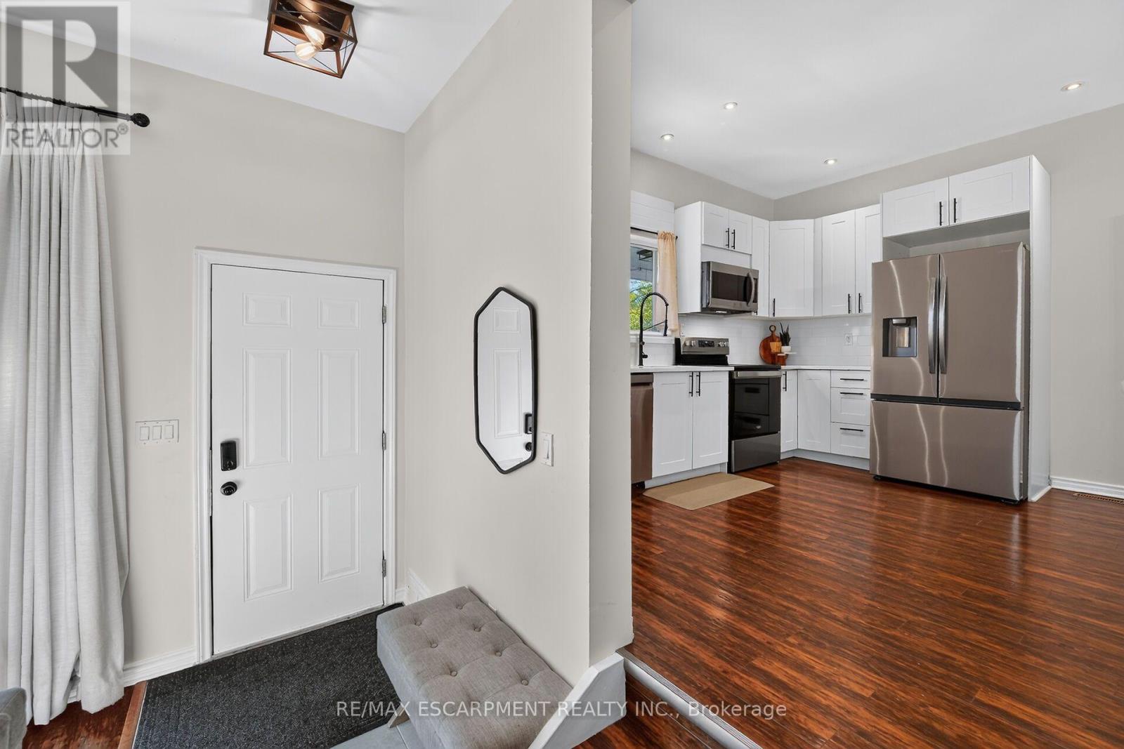 51 Russell Avenue, St. Catharines, ON photo 7