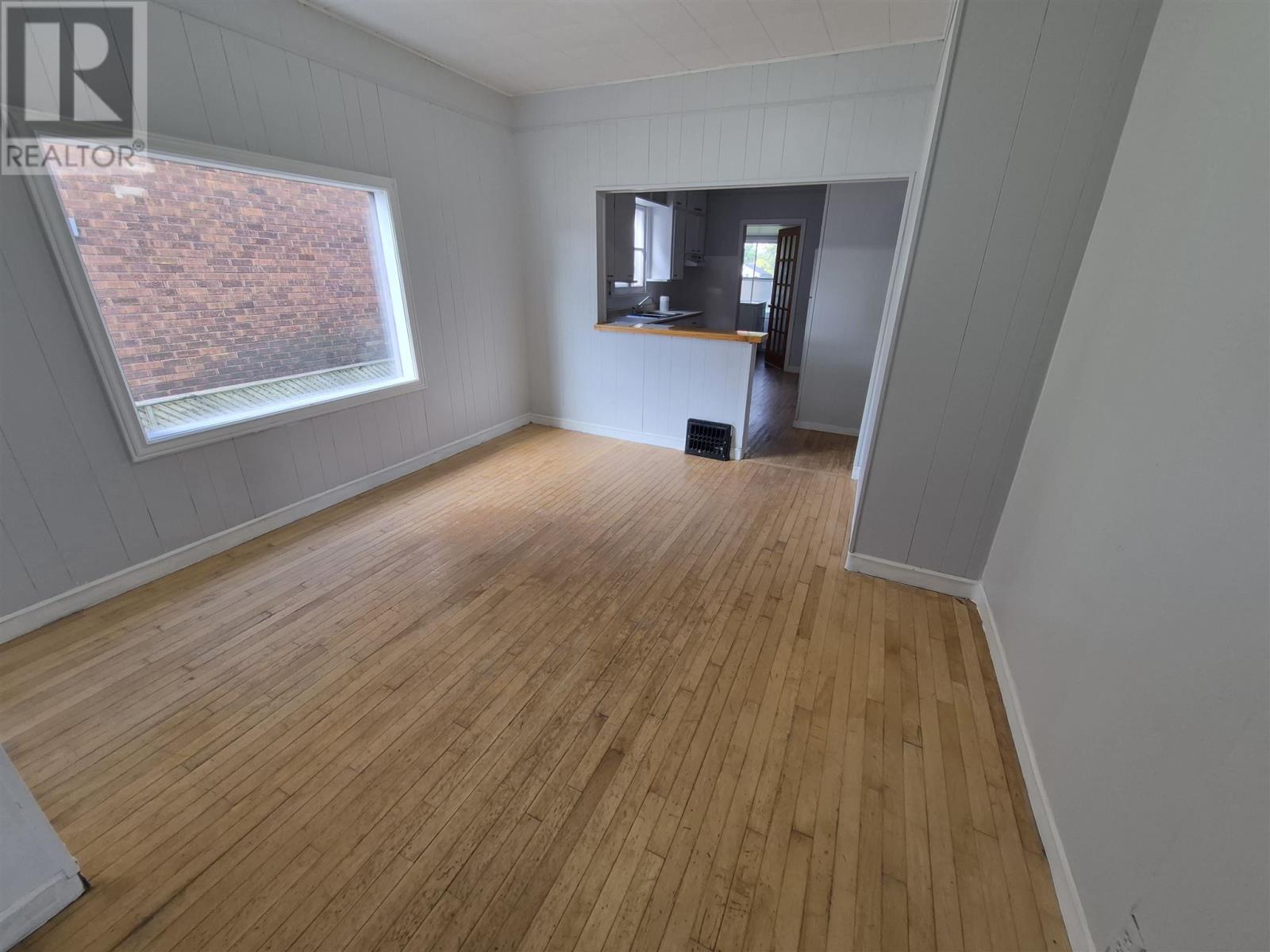 226 Albert ST W - 6