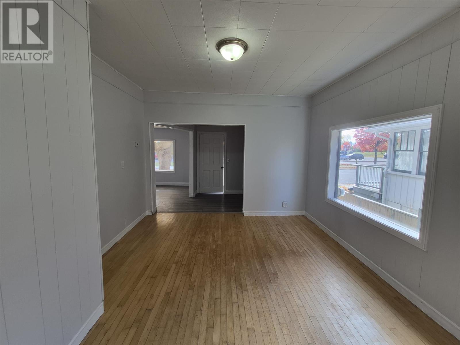 226 Albert ST W - 5