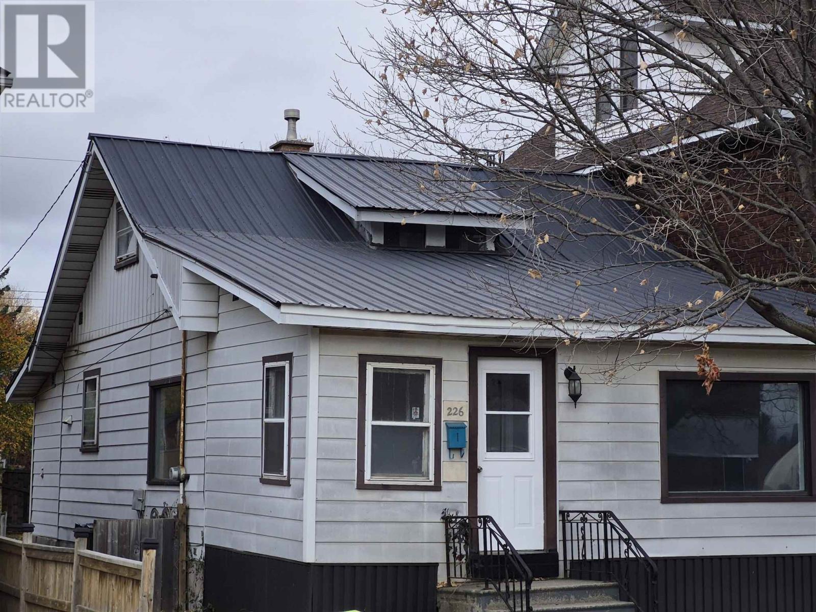 226 Albert ST W - 1