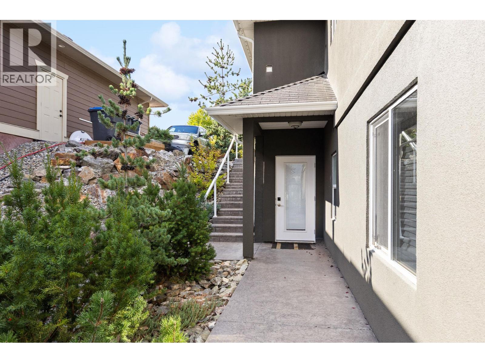  13071 East Ridge Drive, Lake Country