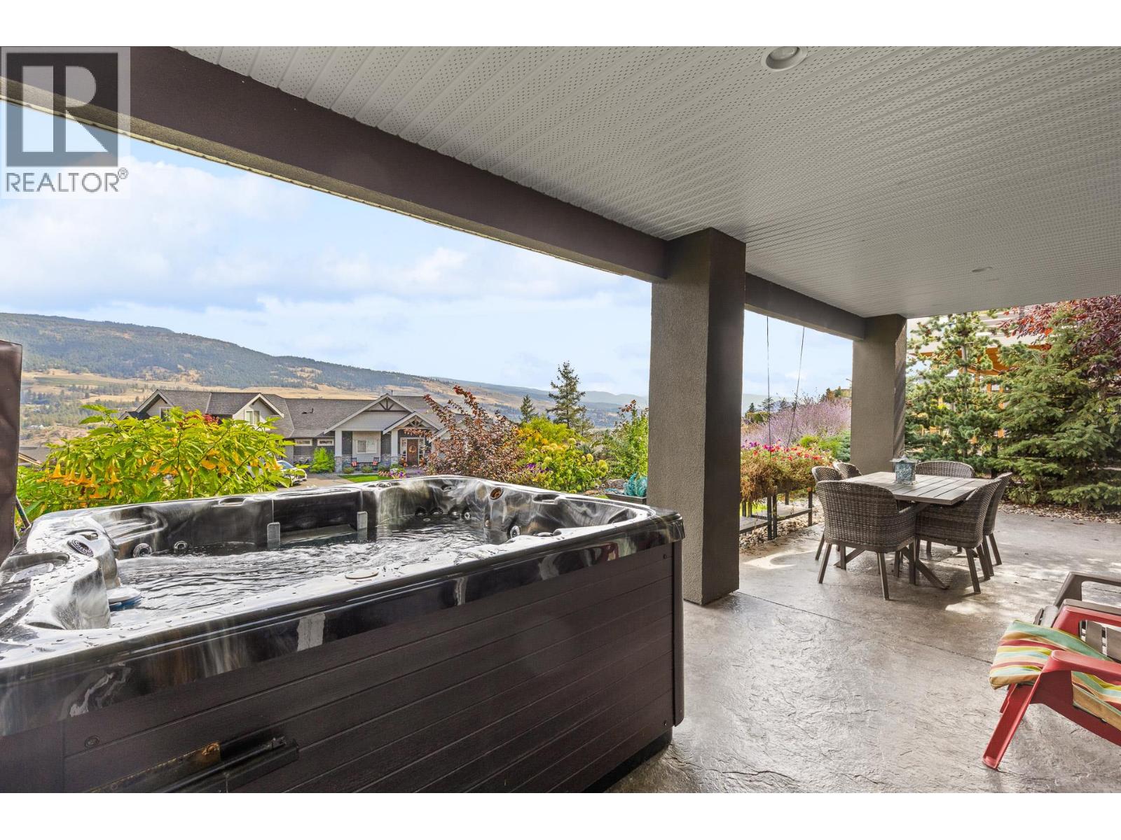  13071 East Ridge Drive, Lake Country