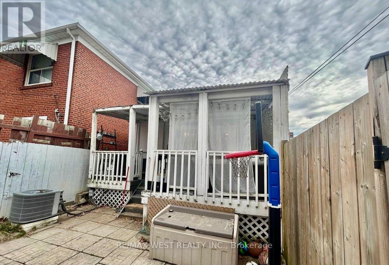 36 Fourteenth Street, Toronto, ON photo 25