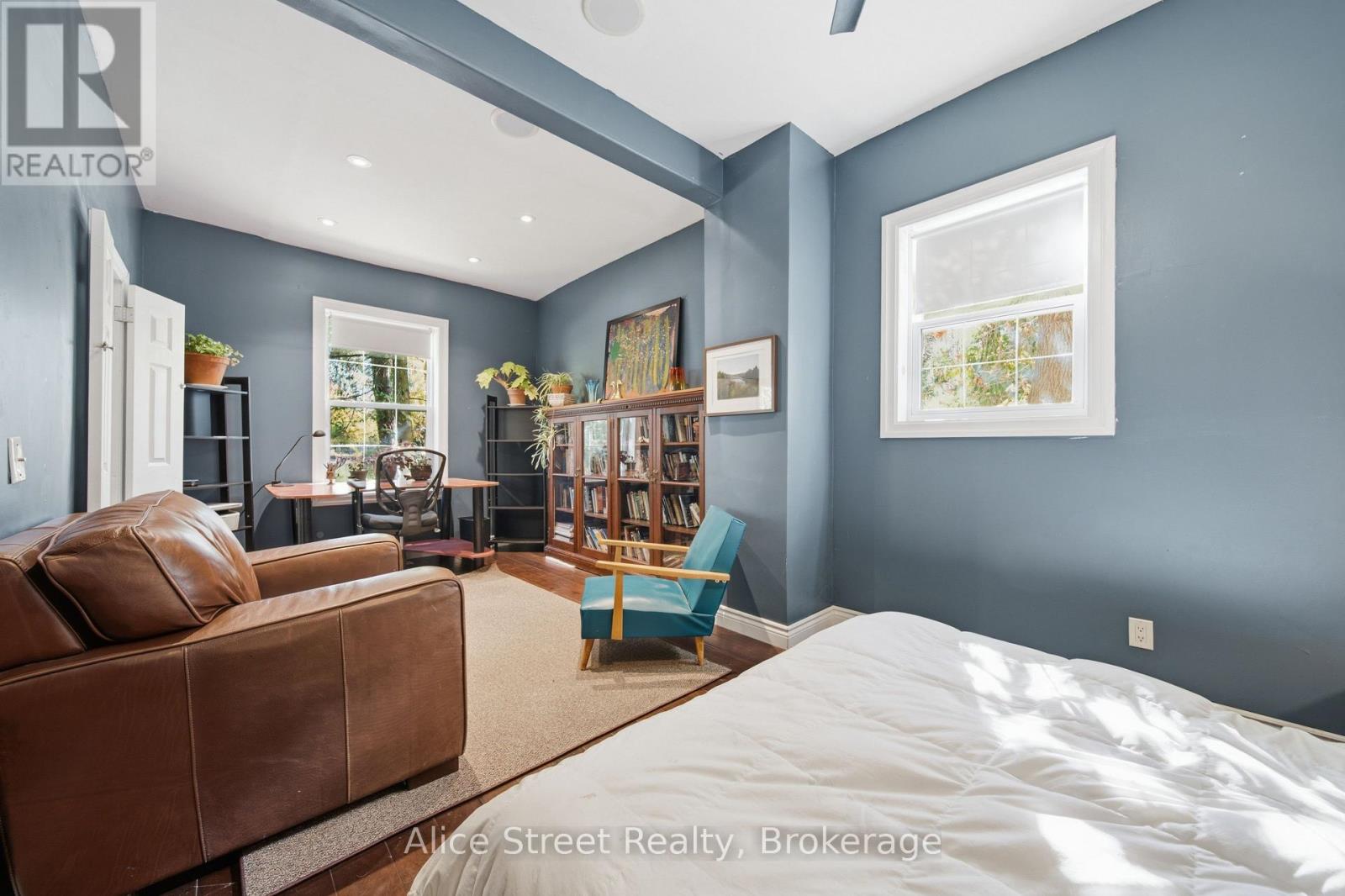 30 JOHN STREET, Guelph (Exhibition Park) — photo 12