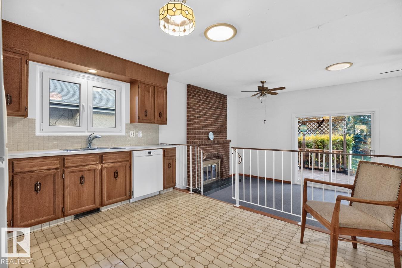 8711 38A AV NW, Edmonton — photo 12