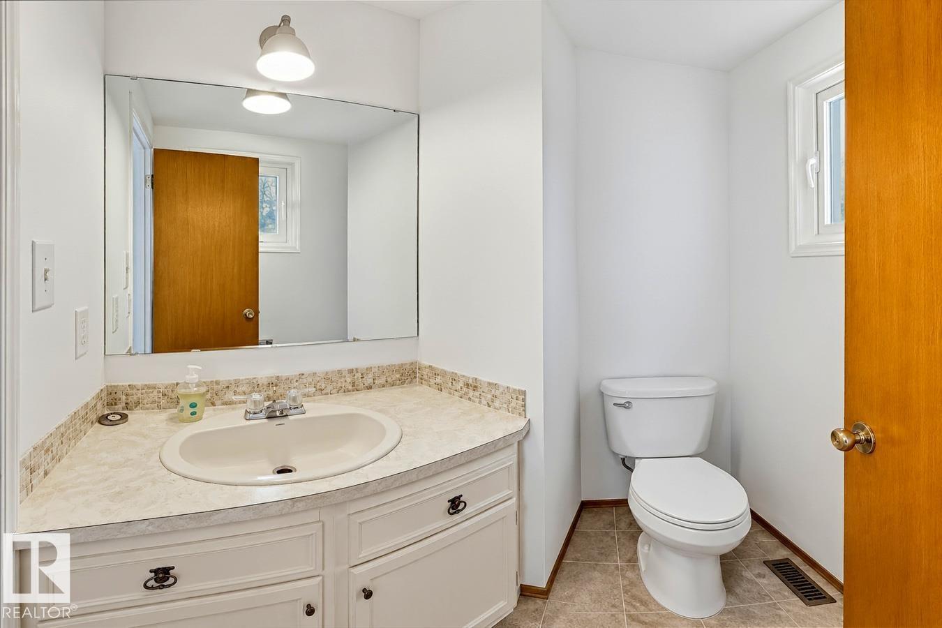 8711 38A AV NW, Edmonton — photo 20