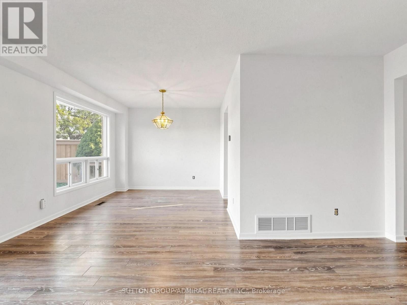 10 Kilkenny Place, Richmond Hill, ON photo 6