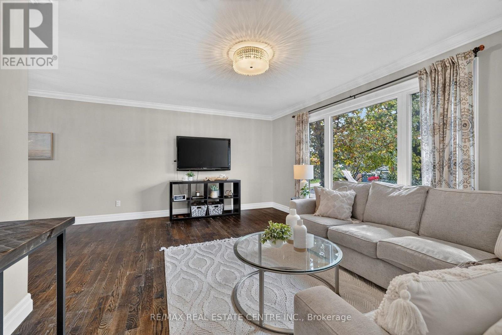 241 Bousfield Crescent, Milton, ON photo 11