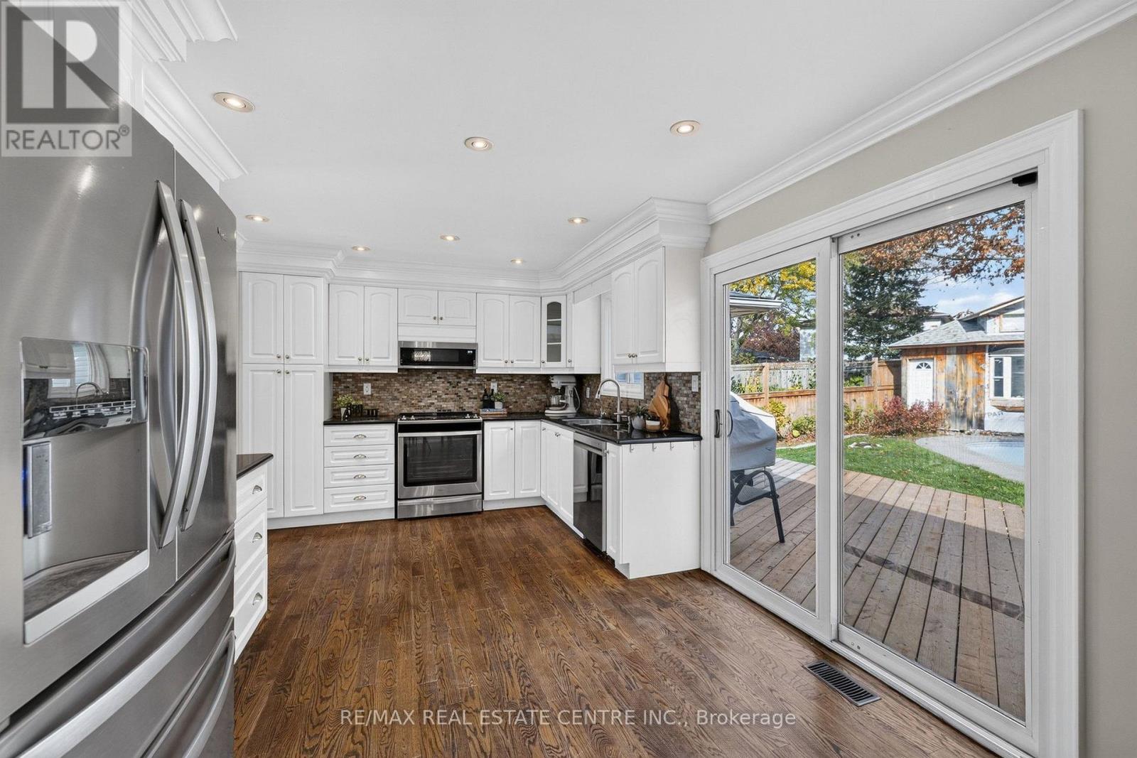 241 Bousfield Crescent, Milton, ON photo 17