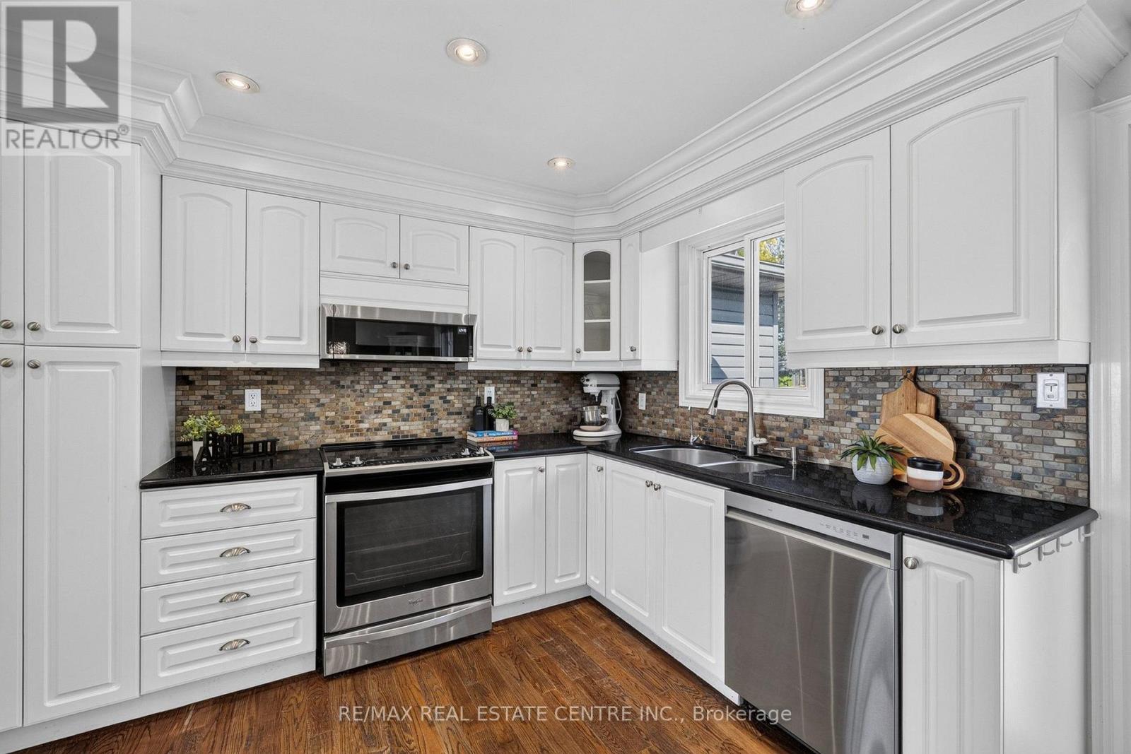 241 Bousfield Crescent, Milton, ON photo 19