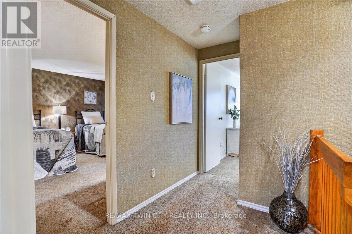 6- 250 Kingswood Drive, Kitchener, ON photo 32