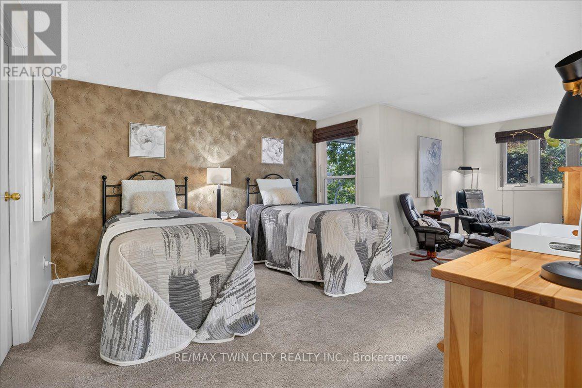 6- 250 Kingswood Drive, Kitchener, ON photo 33