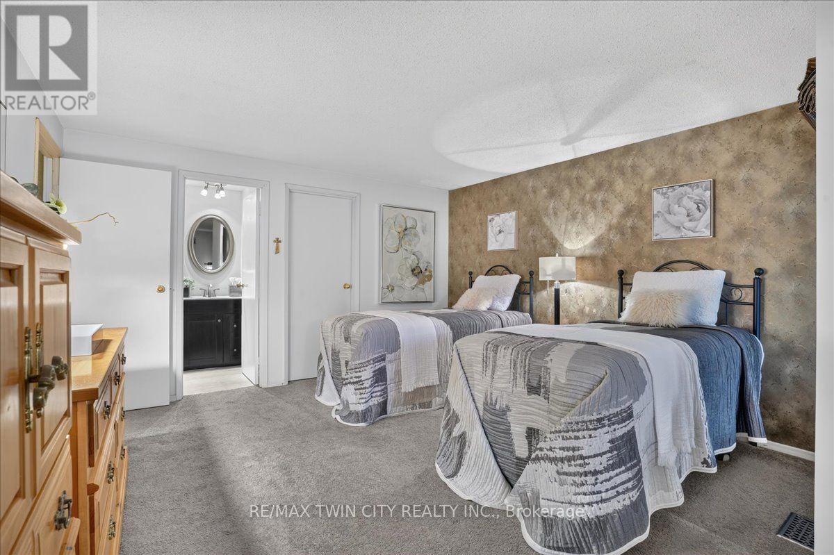6- 250 Kingswood Drive, Kitchener, ON photo 35