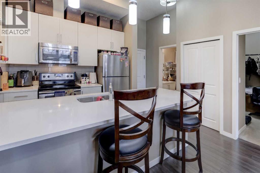 BREAKFAST BAR