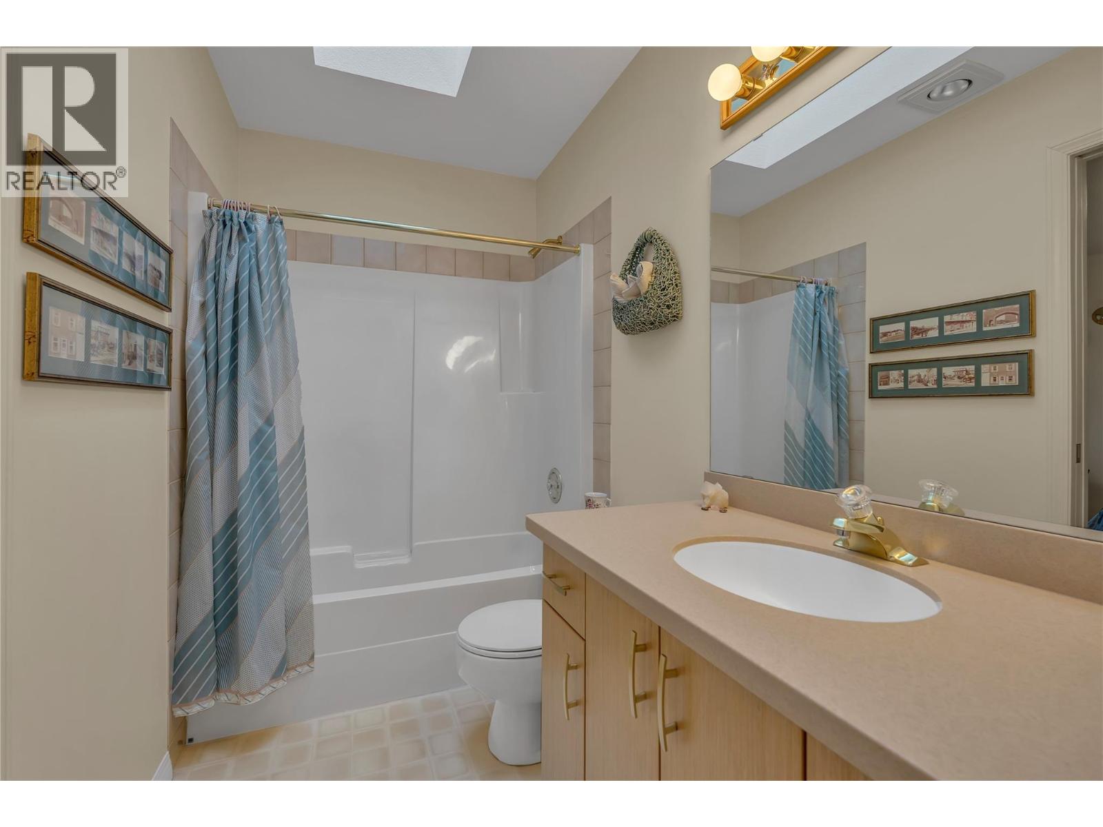 930 MOOSEJAW Street, Penticton - Image 1