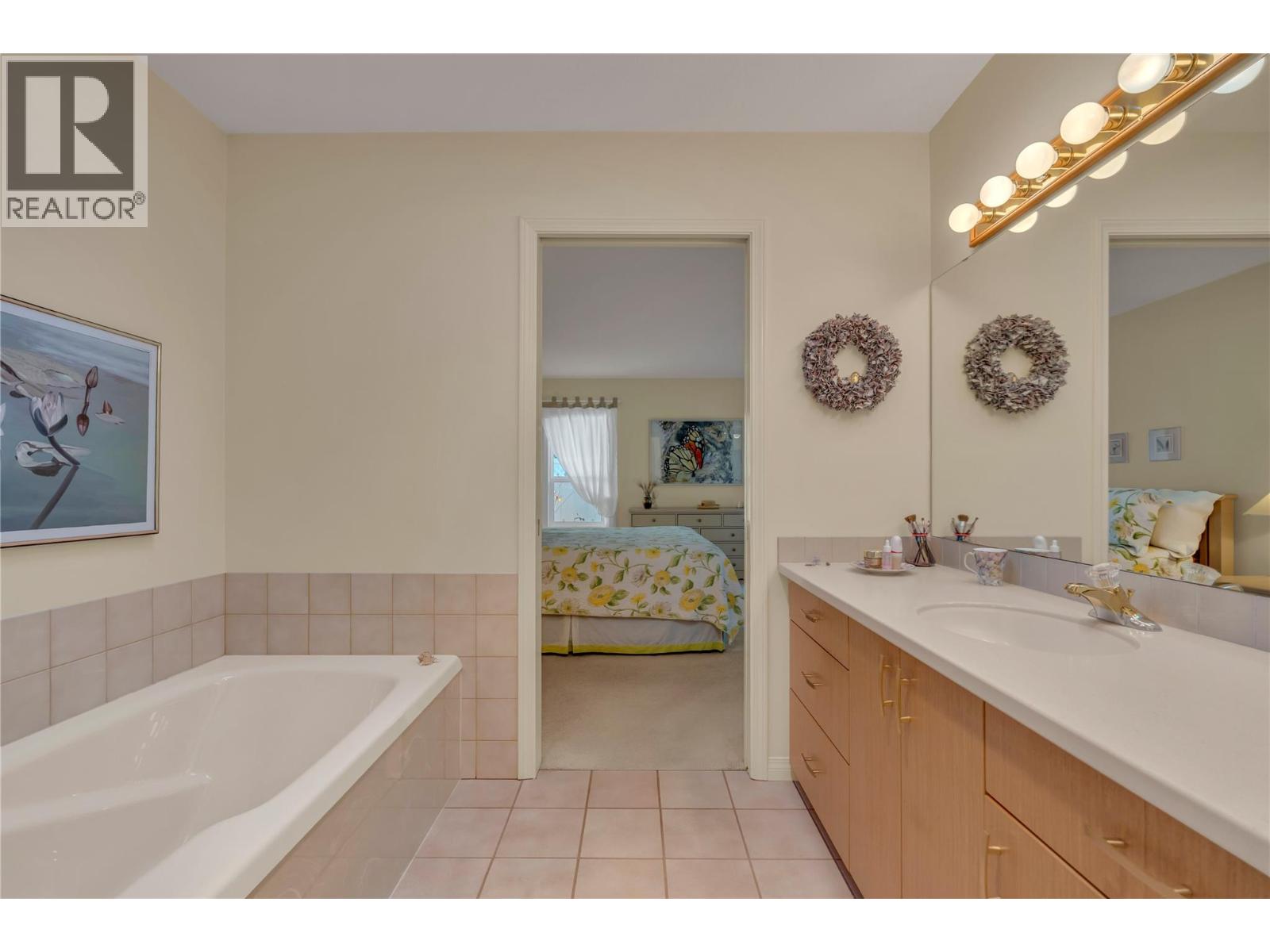 930 MOOSEJAW Street, Penticton - Image 1